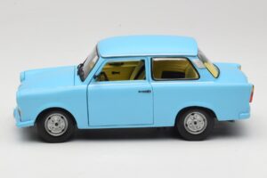 Trabant 601 Azul Sun Star 1:18 4290 Metal - imagen 4 de 8