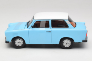 Trabant 601 Deluxe Azul Blanco Sun Star 1:18 4286 Metal - imagen 3 de 6