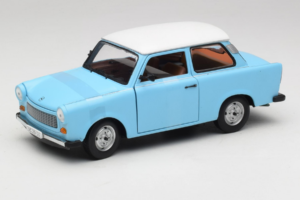 Trabant 601 Deluxe Azul Blanco Sun Star 1:18 4286 Metal