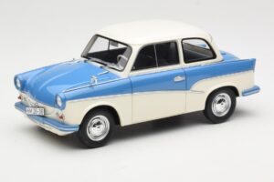Trabant P50 Azul Claro Crema BoS Models 1:18 BOS035 Resina