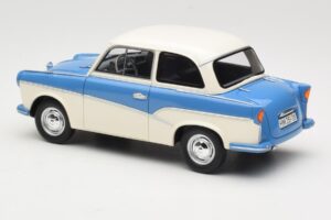 Trabant P50 Azul Claro Crema BoS Models 1:18 BOS035 Resina - imagen 5 de 6