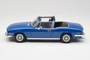 Triumph Stag Mk1 Sapphire Blue Revell 1:18 8815 Metal - imagen 4 de 8