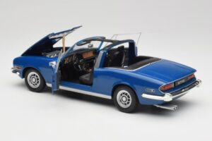Triumph Stag Mk1 Sapphire Blue Revell 1:18 8815 Metal - imagen 5 de 8