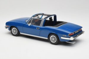 Triumph Stag Mk1 Sapphire Blue Revell 1:18 8815 Metal - imagen 7 de 8
