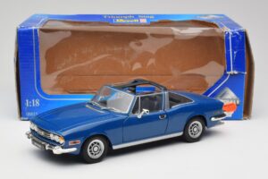 Triumph Stag Mk1 Sapphire Blue Revell 1:18 8815 Metal - imagen 8 de 8
