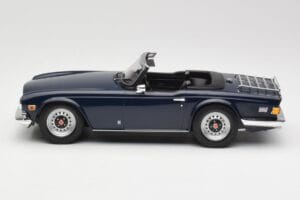 Triumph TR6 PI Azul Oscuro Minichamps 1:18 155132032 Metal - imagen 3 de 6