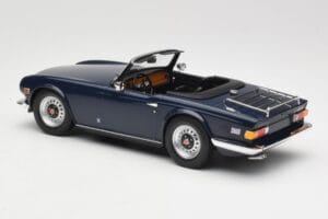 Triumph TR6 PI Azul Oscuro Minichamps 1:18 155132032 Metal - imagen 5 de 6