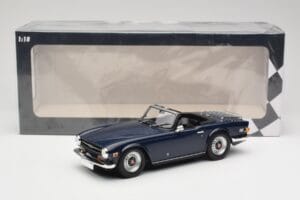 Triumph TR6 PI Azul Oscuro Minichamps 1:18 155132032 Metal - imagen 6 de 6