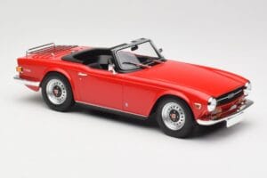 Triumph TR6 PI Rojo Minichamps 1:18 155132031 Metal - imagen 4 de 6