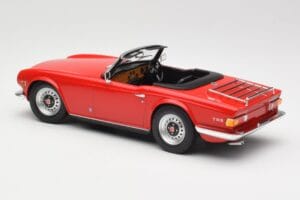 Triumph TR6 PI Rojo Minichamps 1:18 155132031 Metal - imagen 5 de 6