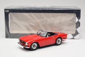 Triumph TR6 PI Rojo Minichamps 1:18 155132031 Metal - imagen 6 de 6