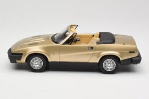 Triumph TR7 DHC Oro BoS Models 1:18 BOS221 Resina - imagen 3 de 6