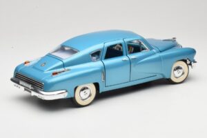 Tucker Torpedo Azul Road Signature 1:18 92268 Metal - imagen 3 de 8