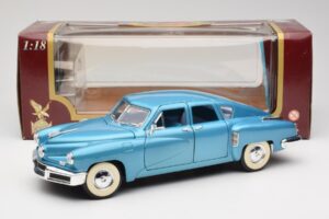 Tucker Torpedo Azul Road Signature 1:18 92268 Metal - imagen 8 de 8