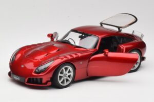 TVR Sagaris Rojo Revell 1:18 08816 Metal - imagen 2 de 8
