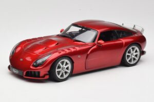 TVR Sagaris Rojo Revell 1:18 08816 Metal