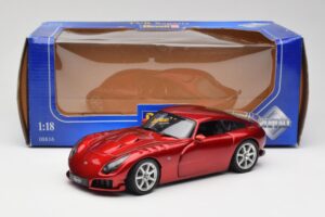 TVR Sagaris Rojo Revell 1:18 08816 Metal - imagen 8 de 8