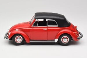Volkswagen 1302 LS Cabriolet Rojo Revell 1:18 08470 Metal - imagen 4 de 8