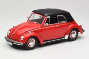 Volkswagen 1302 LS Cabriolet Rojo Revell 1:18 08470 Metal