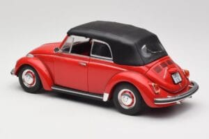 Volkswagen 1302 LS Cabriolet Rojo Revell 1:18 08470 Metal - imagen 7 de 8