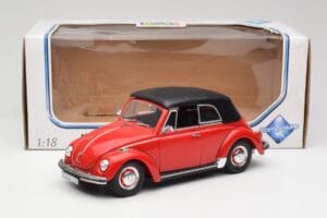Volkswagen 1302 LS Cabriolet Rojo Revell 1:18 08470 Metal - imagen 8 de 8