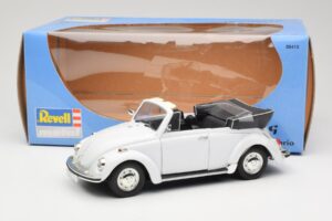 Volkswagen 1302 LS Cabriolet Blanco Revell 1:18 8415 Metal - imagen 8 de 8