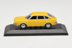Volkswagen 411 Amarillo Minichamps 1:43 VW005 Metal