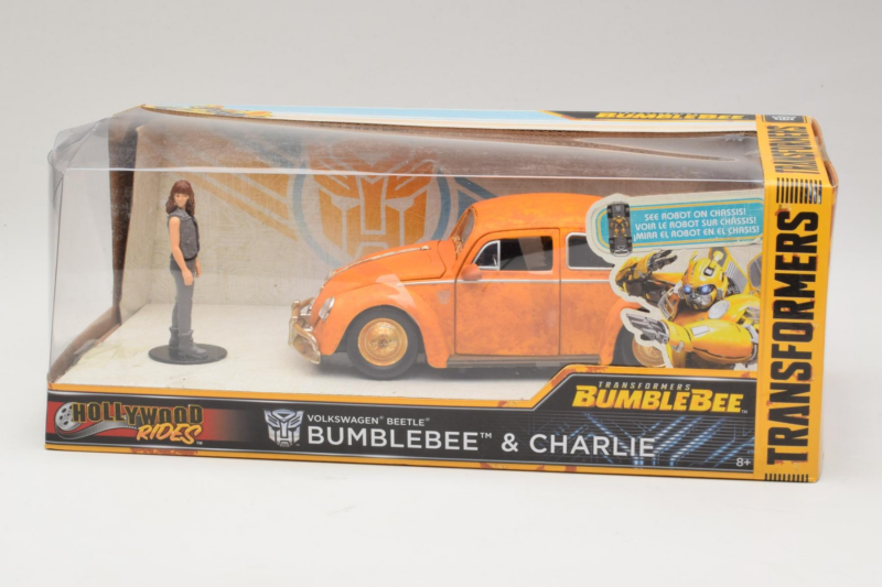 Volkswagen Beetle Bumblebee Transformers With Figure Metals Diecast 1:24 Volkswagen Beetle Bumblebee Transformers With Figure Metals Diecast 1:24 30114 Metal