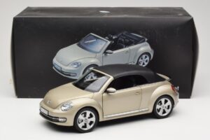 Volkswagen Beetle A5 Descapotable Gris Kyosho 1:18 5C3099302P7W Metal - imagen 8 de 8
