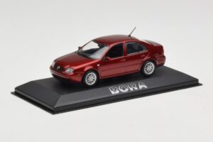 Volkswagen Bora Mk4 Red Metallic Minichamps 1:43 VW003 Metal - imagen 2 de 4