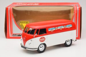 Volkswagen T1 Combi Coca-Cola Solido 1:18 9512 Metal - imagen 8 de 8