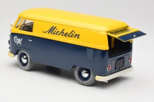 Volkswagen T1 Combi Michelin Negro & Amarillo Solido 1:18 9406 Metal - imagen 5 de 8