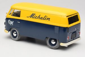 Volkswagen T1 Combi Michelin Negro & Amarillo Solido 1:18 9406 Metal - imagen 7 de 8