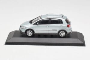 Volkswagen Cross Golf Mk5 Plateado Minichamps 1:43 GOLF003 Metal