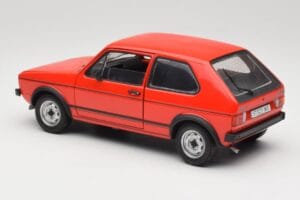 Volkswagen Golf GTI Mk1 Rojo Solido 1:18 8166 Metal - imagen 7 de 8