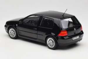 Volkswagen Golf GTI Mk4 Negro Norev 1:18 188574 Metal - imagen 7 de 8