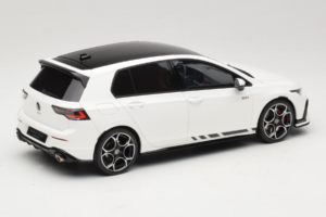 Volkswagen Golf Mk8 GTI Clubsport Pure White Otto 1:18 OT1221 Resina - imagen 2 de 6