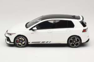 Volkswagen Golf Mk8 GTI Clubsport Pure White Otto 1:18 OT1221 Resina - imagen 3 de 6