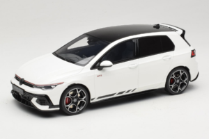 Volkswagen Golf Mk8 GTI Clubsport Pure White Otto 1:18 OT1221 Resina