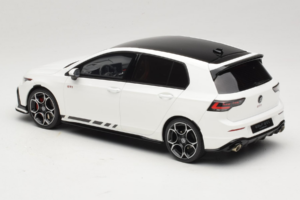 Volkswagen Golf Mk8 GTI Clubsport Pure White Otto 1:18 OT1221 Resina - imagen 5 de 6