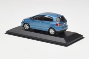 Volkswagen Golf Plus Mk5 Blue Metallic Minichamps 1:43 GOLF002 Metal - imagen 3 de 4