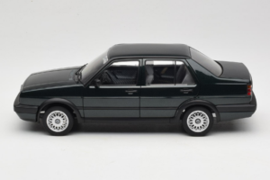 Volkswagen Jetta Mk3 CL Negro Icartime 1:18 JETTA001 Metal - imagen 4 de 8