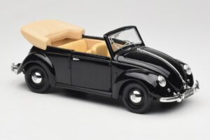 Volkswagen Escarabajo Descapotable Negro Maisto 1:18 37800-M6 Metal - imagen 6 de 8