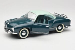 Volkswagen Karmann Ghia Azul Solido 1:18 8061 Metal - imagen 2 de 8
