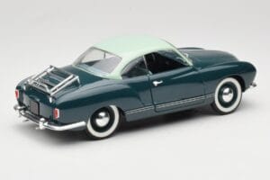 Volkswagen Karmann Ghia Azul Solido 1:18 8061 Metal - imagen 3 de 8