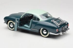 Volkswagen Karmann Ghia Azul Solido 1:18 8061 Metal - imagen 5 de 8
