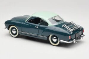 Volkswagen Karmann Ghia Azul Solido 1:18 8061 Metal - imagen 7 de 8