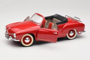 Volkswagen Karmann Ghia Cabriolet Rojo Solido 1:18 8058 Metal - imagen 2 de 8