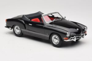 Volkswagen Karmann Ghia Descapotable Negro Minichamps 1:18 155054031 Metal - imagen 4 de 6