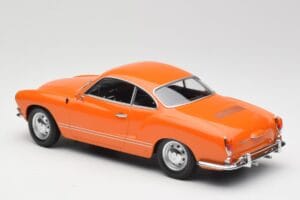 Volkswagen Karmann Ghia Naranja Minichamps 1:18 155054020 Metal - imagen 5 de 6